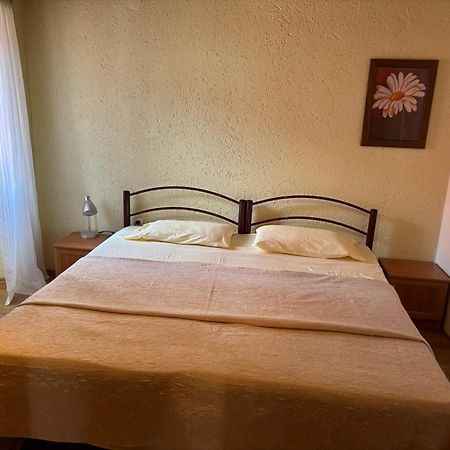 App Ines Apartment Mali Losinj Exterior photo