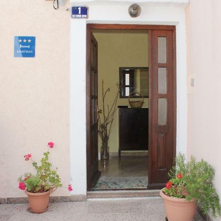 App Ines Apartment Mali Losinj Exterior photo