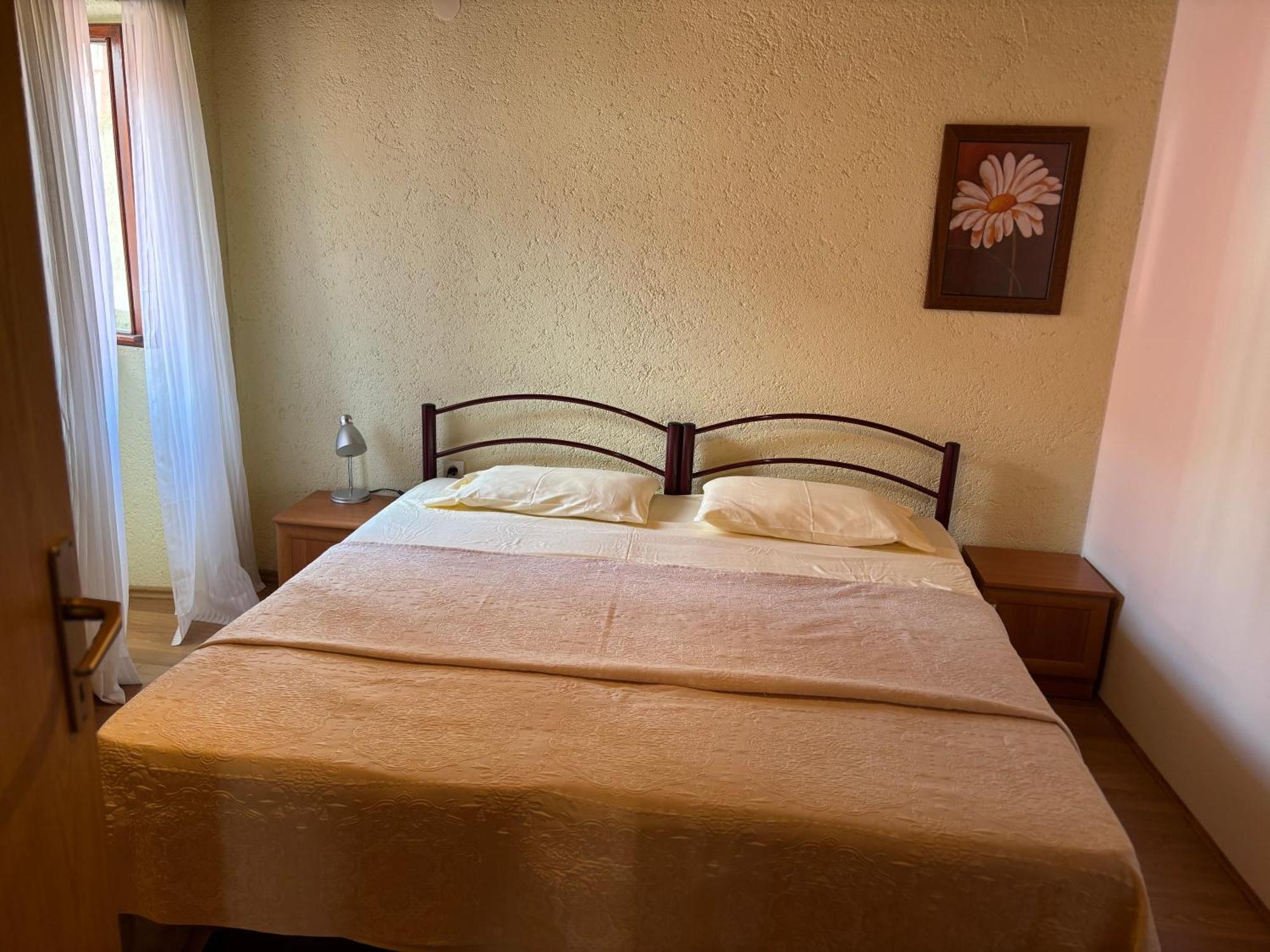 App Ines Apartment Mali Losinj Exterior photo