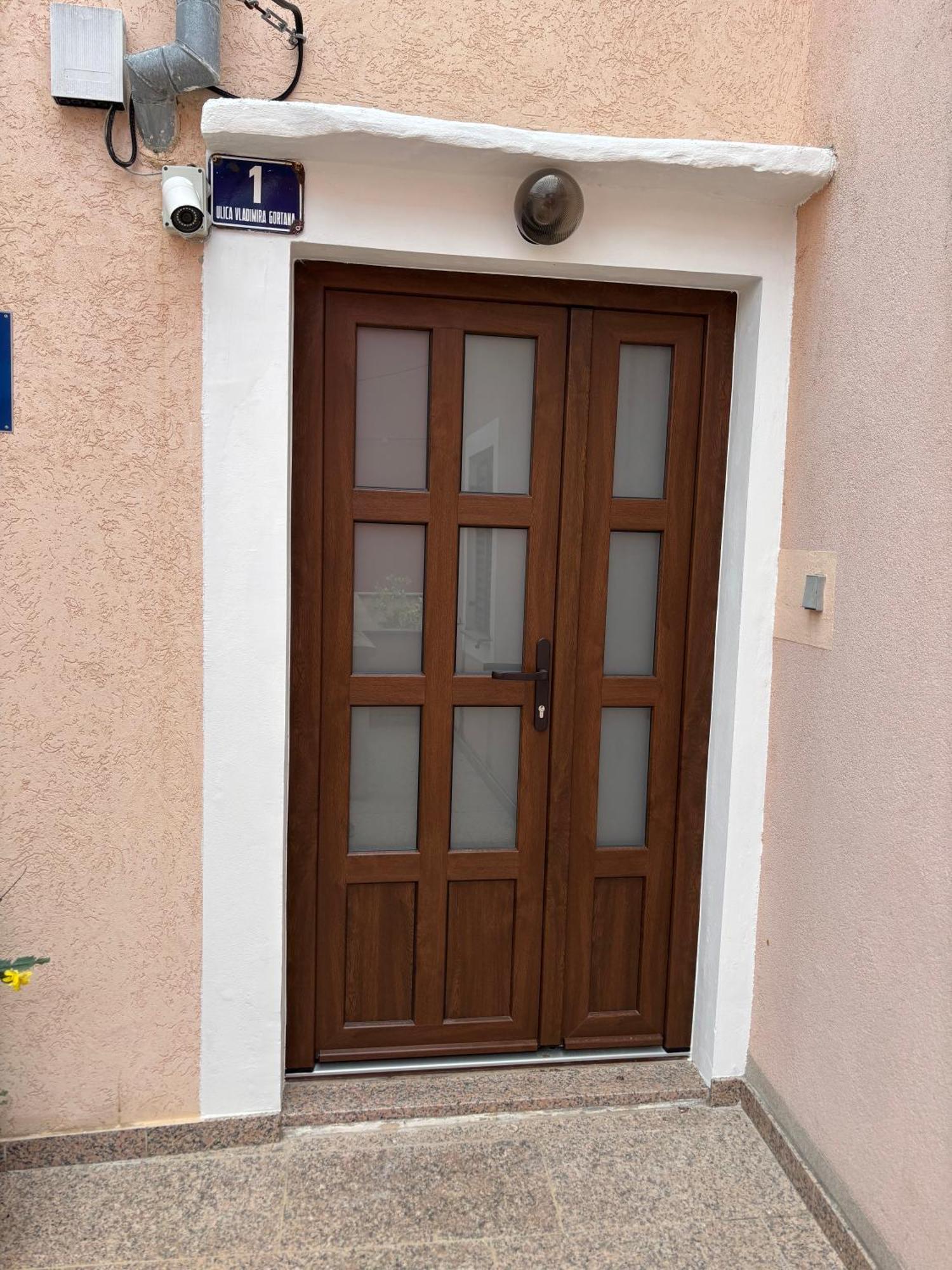 App Ines Apartment Mali Losinj Exterior photo