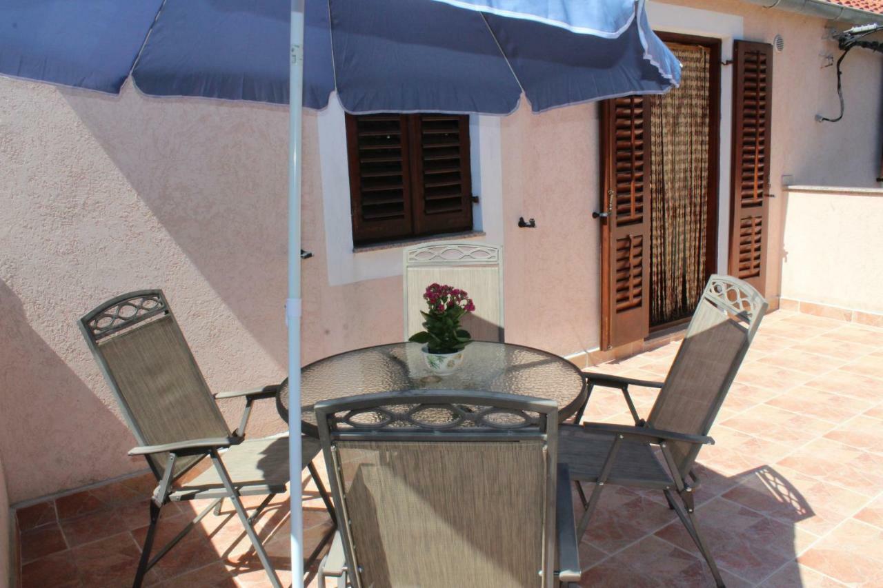 App Ines Apartment Mali Losinj Exterior photo