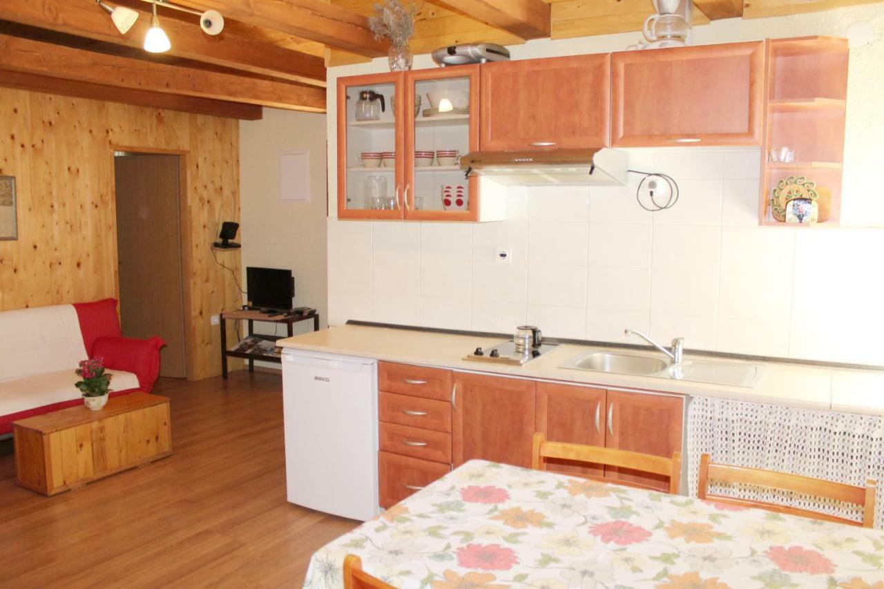 App Ines Apartment Mali Losinj Exterior photo